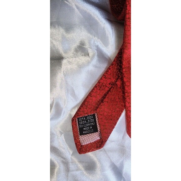Thomas Pink Red Pattern skinny Tie  3" / 60" Made in Morocco - Picture 2 of 3